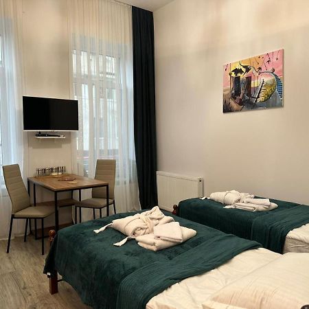 Apartment In The Center Of Tbilisi Buitenkant foto